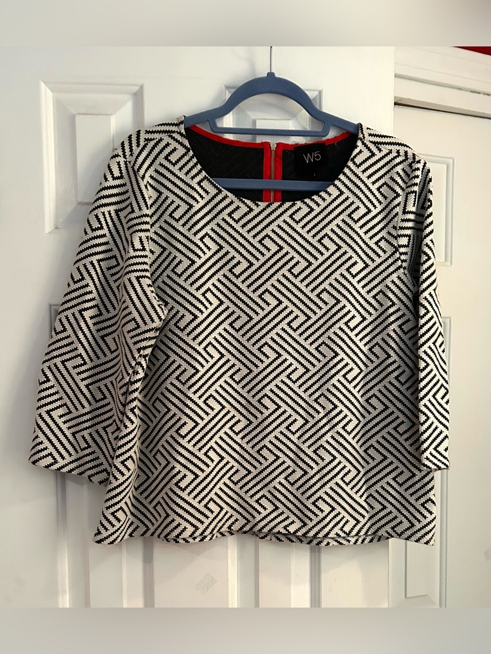 W5 Black & White Geometric Patterned Knit Tunic